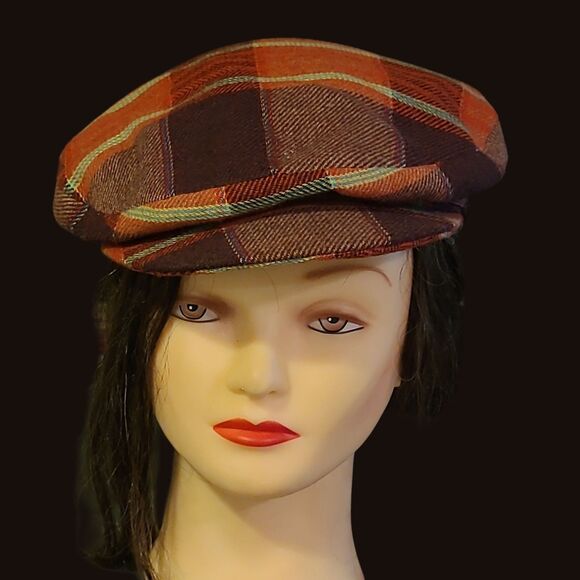 Exclusive Saks Fifth Avenue Plaid Beret